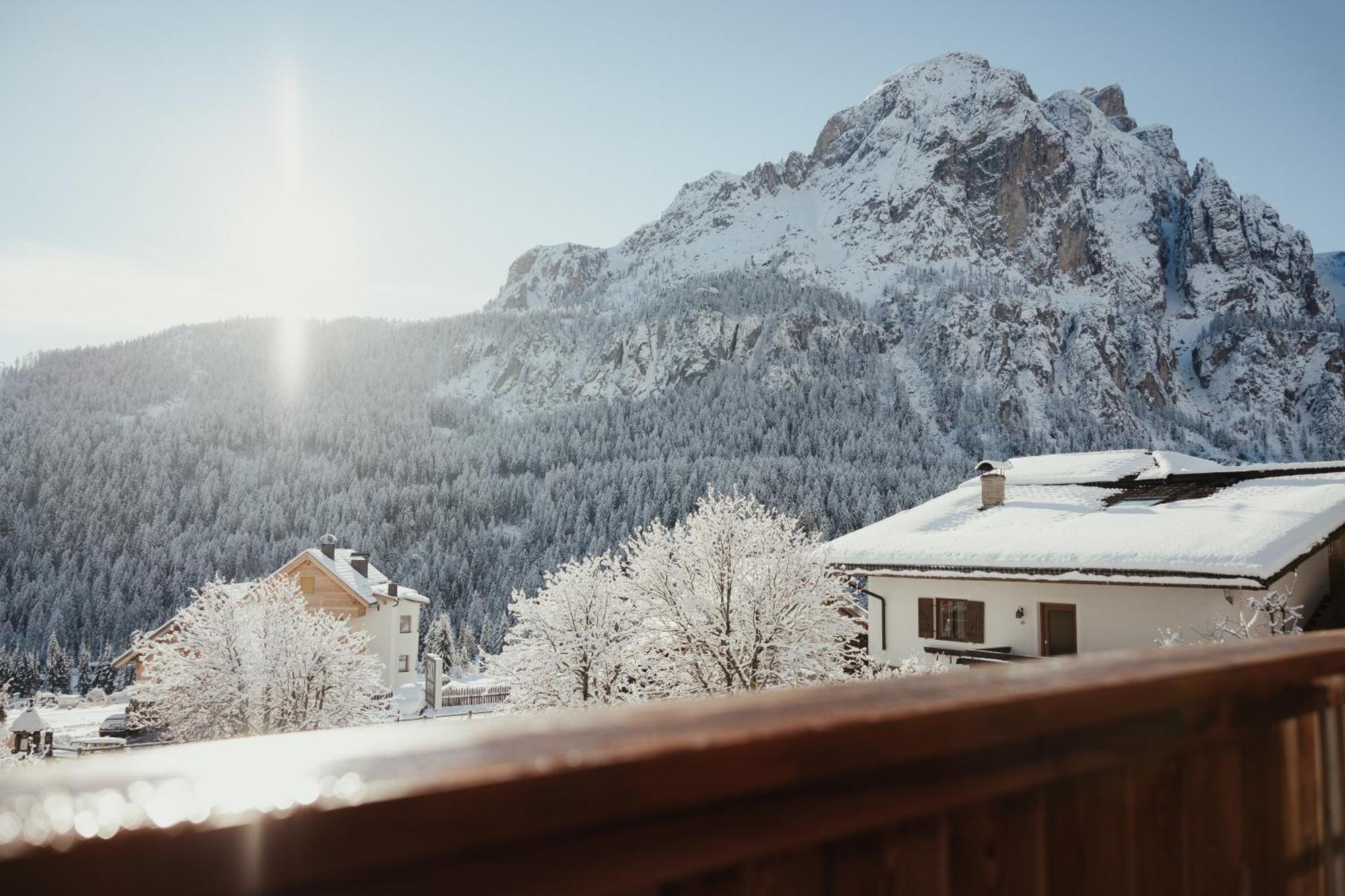 Residence Costa Burjada Колфоско Екстериор снимка