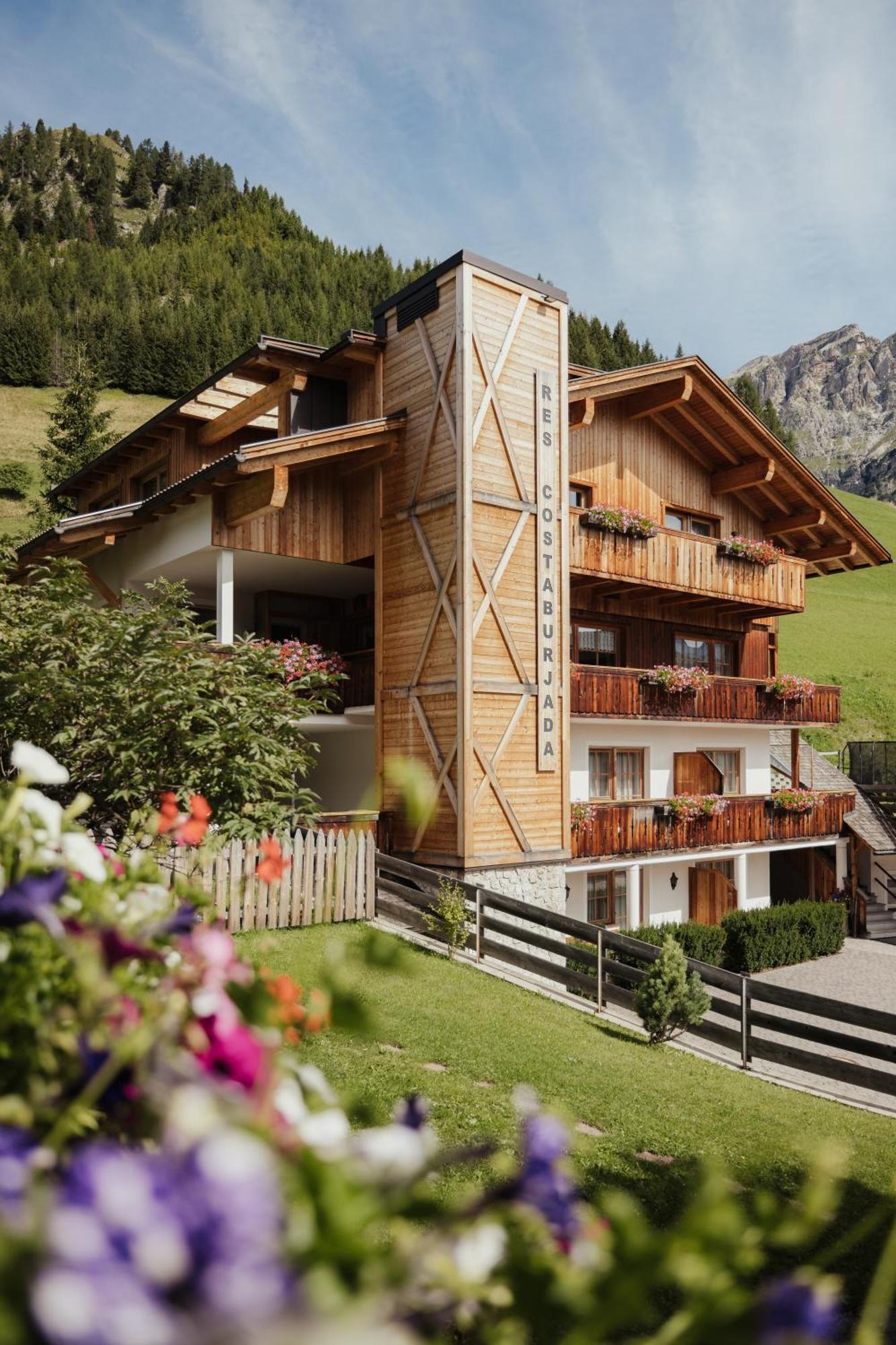 Residence Costa Burjada Колфоско Екстериор снимка
