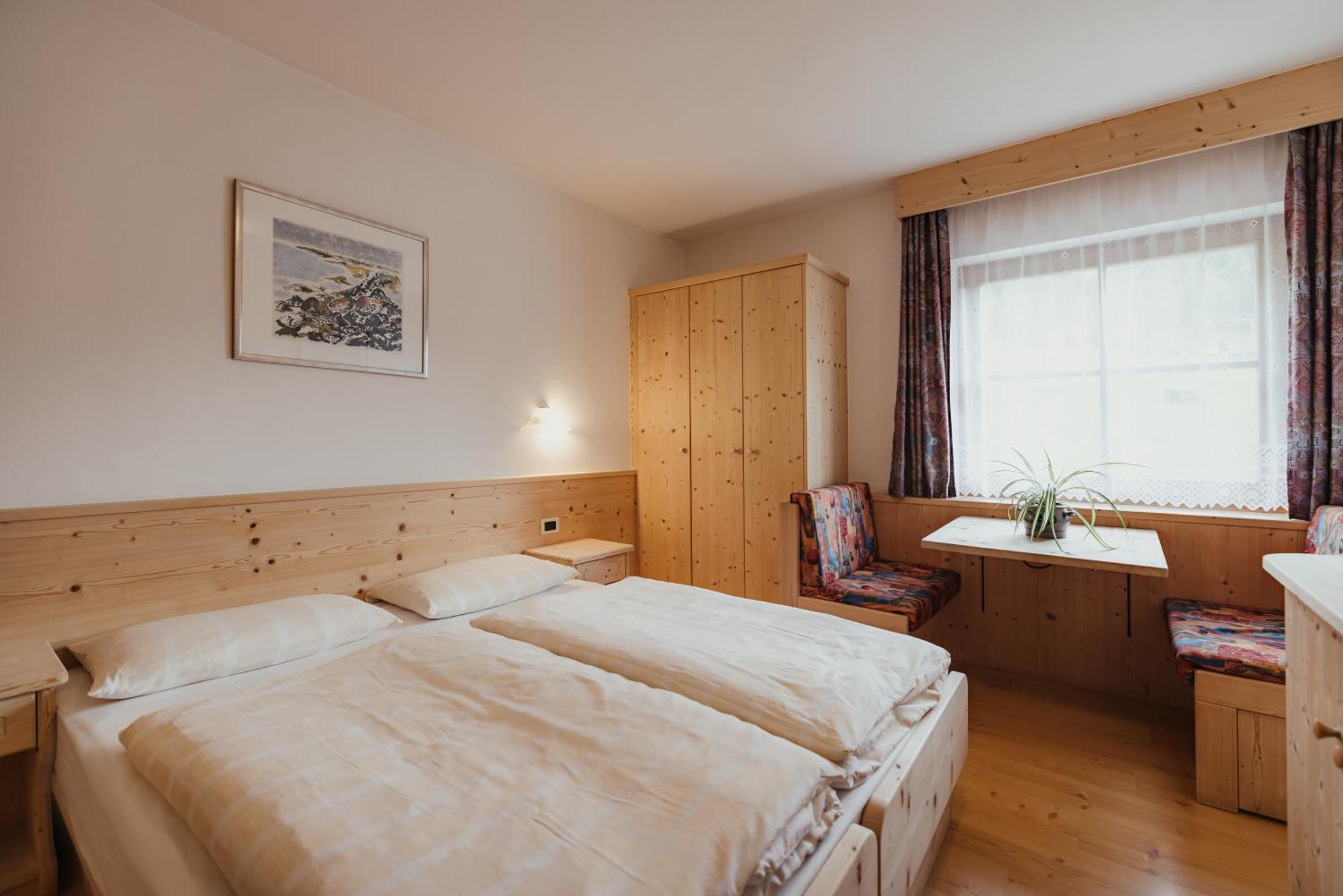 Residence Costa Burjada Колфоско Екстериор снимка
