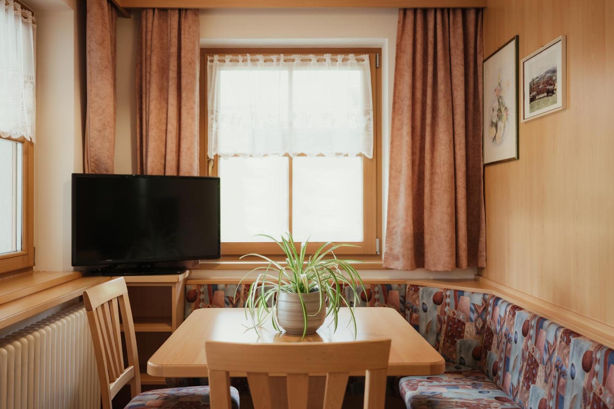 Residence Costa Burjada Колфоско Екстериор снимка