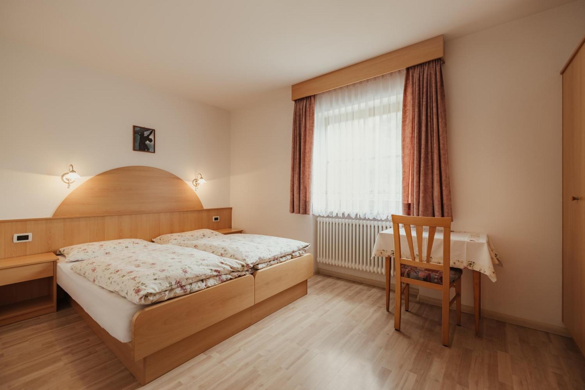 Residence Costa Burjada Колфоско Екстериор снимка