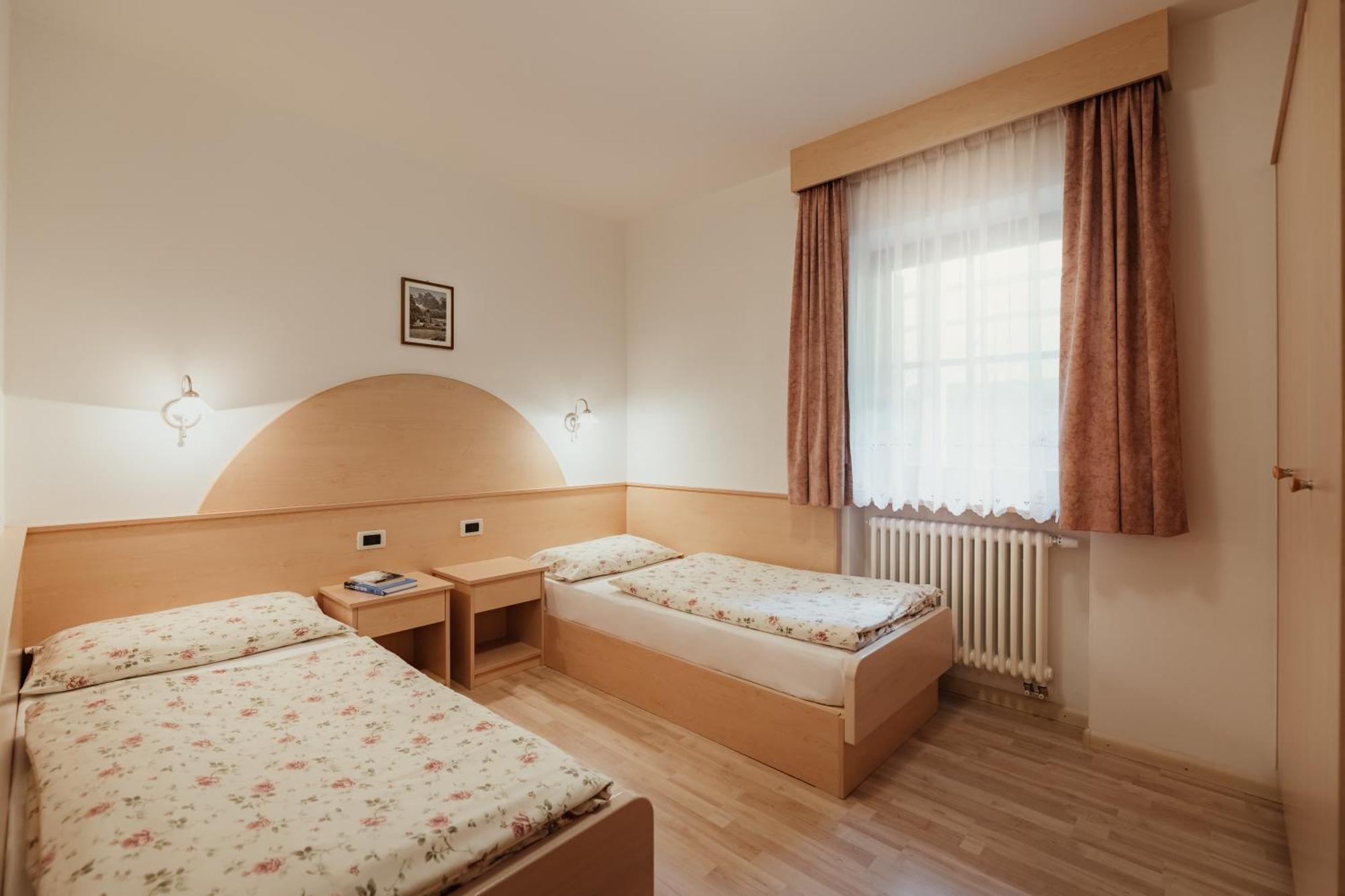 Residence Costa Burjada Колфоско Екстериор снимка