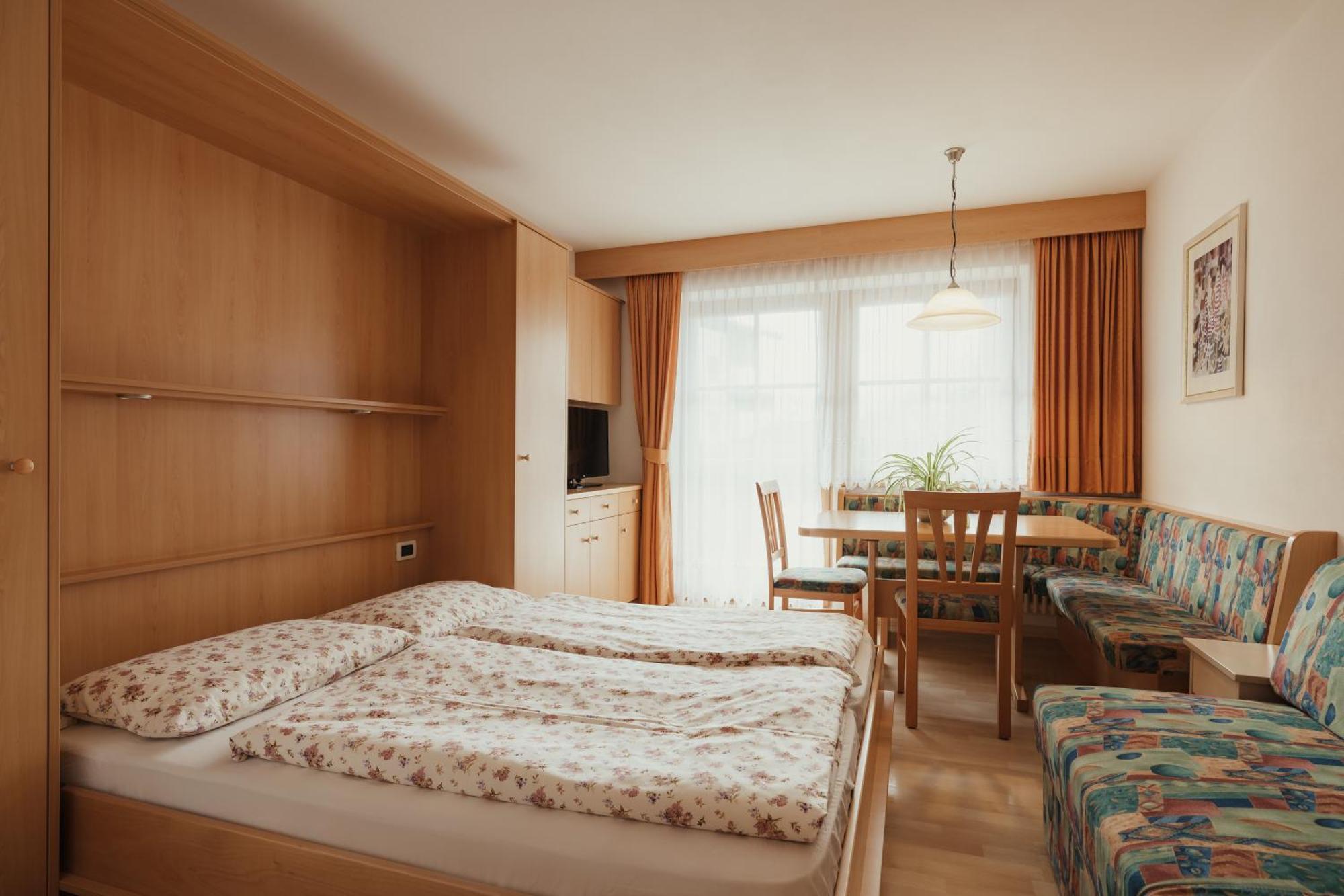 Residence Costa Burjada Колфоско Екстериор снимка