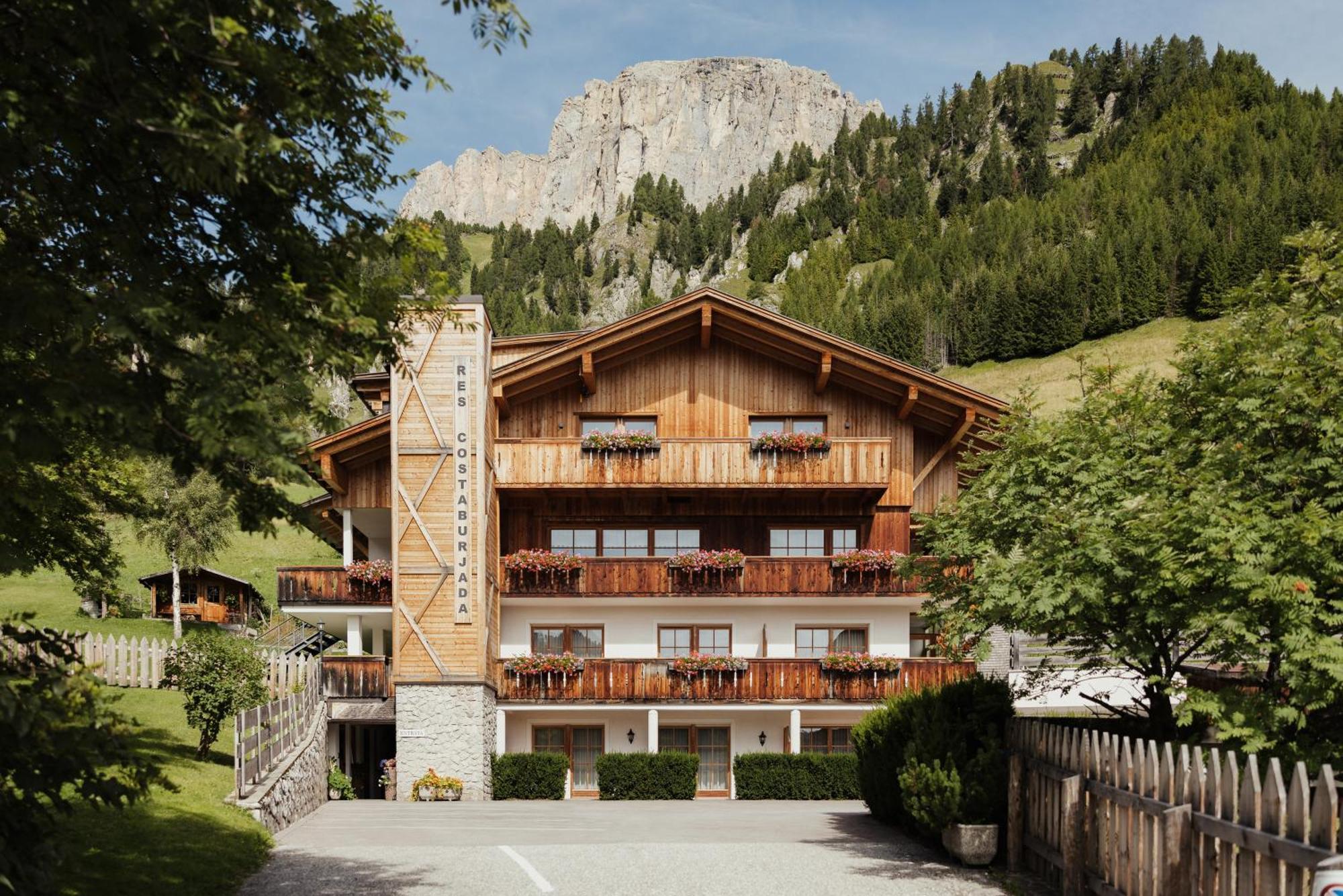 Residence Costa Burjada Колфоско Екстериор снимка